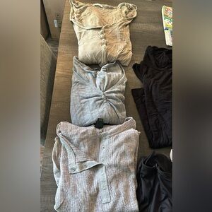 Bundle of women long sleeve shirts